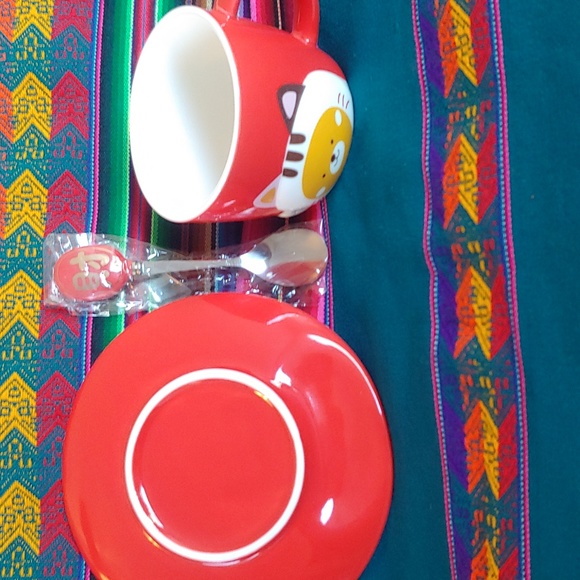 ๐ Kitty Cup & Saucer with Spoon, Red with Koi and Lotus design on Saucer - Picture 8 of 12